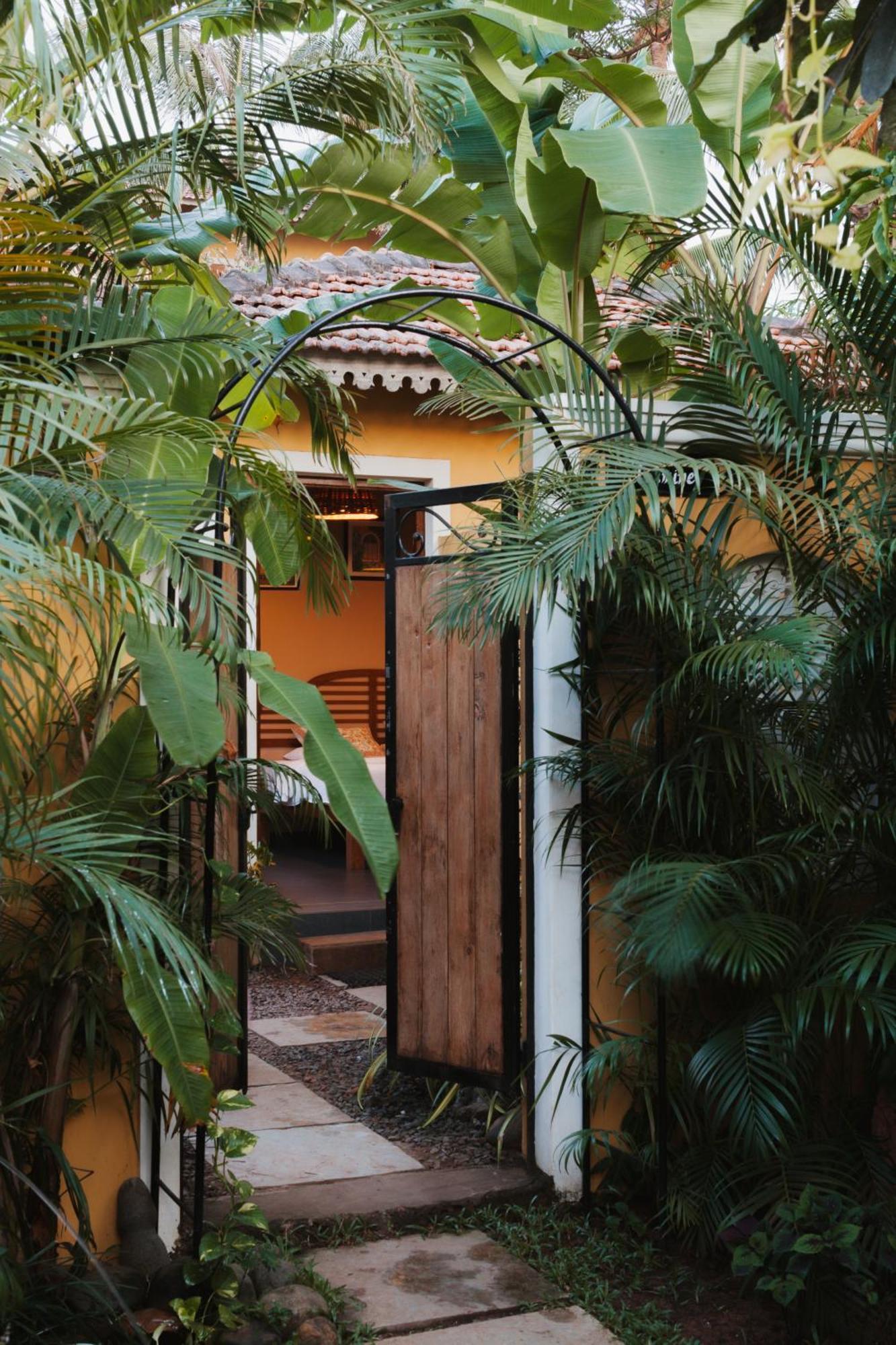 Fiesta Beach Resort Baga Kültér fotó